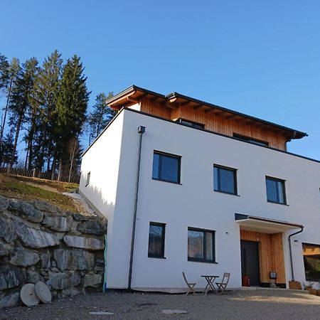 Ferienwohnung Gerlitzenblick Villach Bagian luar foto